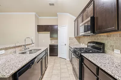 11804 Hamptonbrook Drive, McKinney, TX 75071 - Photo 5