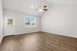 3163 Manchester Dr, Cleburne, TX 76031 - Photo 7