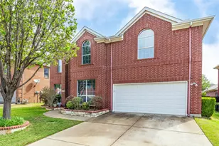 4924 Marsh Harrier Ave, Grand Prairie, TX 75052 - Photo 3