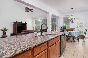 4924 Marsh Harrier Ave, Grand Prairie, TX 75052 - Photo 15