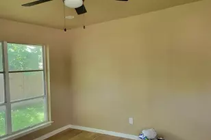 4660 Lois St, Fort Worth, TX 76119 - Photo 7