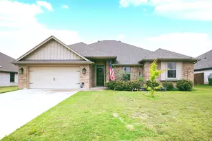 211 Rees Ave, Godley, TX 76044 - Photo 1