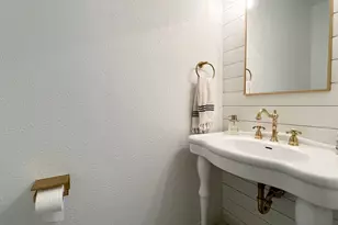 10006 Pensive Dr, Dallas, TX 75229 - Photo 23