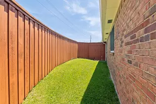 9502 Moss Haven Dr, Dallas, TX 75231 - Photo 35