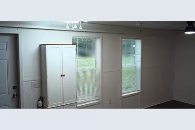 6102 S Lakeside Hills Court, Granbury, TX 76048 - Photo 11