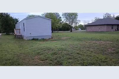 6102 S Lakeside Hills Court, Granbury, TX 76048 - Photo 7
