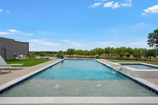 356 Bold Springs Ct, West, TX 76691 - Photo 9