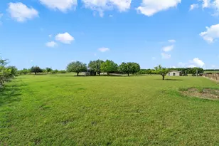 12851 Reeds Lake Rd, Rogers, TX 76569 - Photo 35