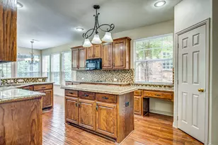 5517 Hidden Creek Ln, Frisco, TX 75036 - Photo 9
