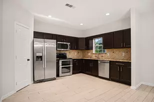 2446 Catherine St, Dallas, TX 75211 - Photo 9