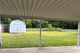 11221 Trail Ln, Balch Springs, TX 75180 - Photo 17