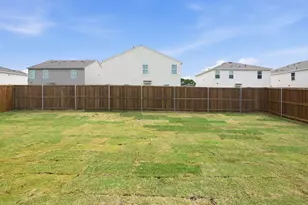 816 Bluffview Dr, Cleburne, TX 76031 - Photo 25