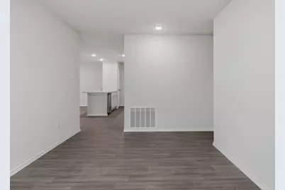 816 Bluffview Drive, Cleburne, TX 76031 - Photo 9