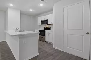 816 Bluffview Dr, Cleburne, TX 76031 - Photo 11