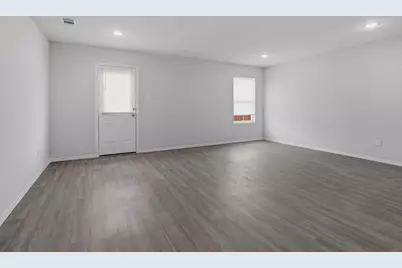 816 Bluffview Drive, Cleburne, TX 76031 - Photo 13