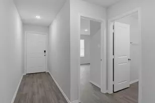 816 Bluffview Dr, Cleburne, TX 76031 - Photo 3