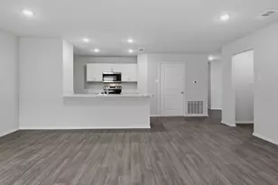 816 Bluffview Dr, Cleburne, TX 76031 - Photo 5