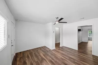 5525 Goodman Avenue, Fort Worth, TX 76107 - Photo 9
