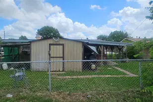 1001 W Grubb Dr, Mesquite, TX 75149 - Photo 5