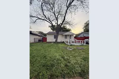 217 14th Street, Grand Prairie, TX 75050 - Photo 1