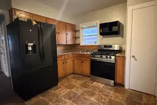 217 14th St, Grand Prairie, TX 75050 - Photo 3