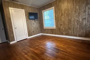 217 14th St, Grand Prairie, TX 75050 - Photo 7