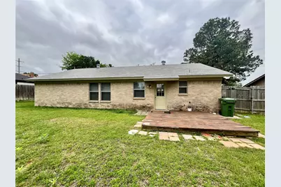 1105 Springdale Road, Bedford, TX 76021 - Photo 17