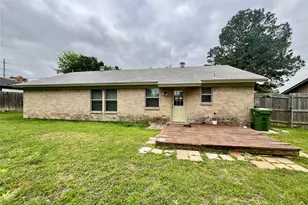 1105 Springdale Rd, Bedford, TX 76021 - Photo 17