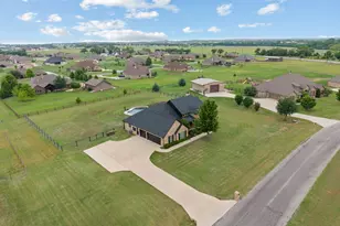 112 Eagle Moor Ln, Weatherford, TX 76087 - Photo 39