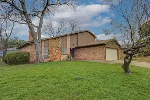 1024 Edgewood Trail, Benbrook, TX 76126 - Photo 3