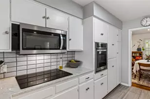 10838 Caprock Cir, Dallas, TX 75218 - Photo 11