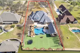 1904 W Emerald Bend Ct, Granbury, TX 76049 - Photo 3