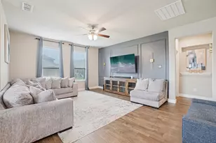 701 Indian Hawthorn Dr, Glenn Heights, TX 75154 - Photo 9