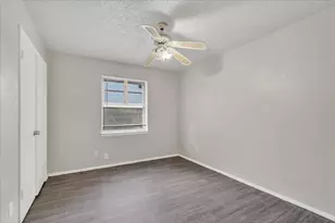 10517 Castlerock Dr, Dallas, TX 75217 - Photo 13