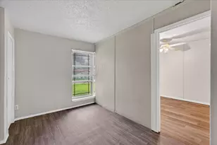 10517 Castlerock Dr, Dallas, TX 75217 - Photo 15