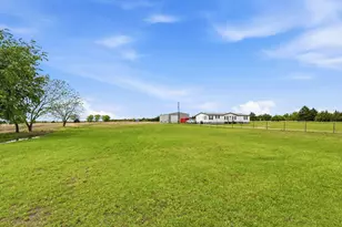 469 Emily Ln, Van Alstyne, TX 75495 - Photo 25
