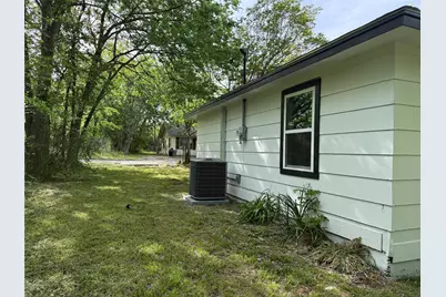 1114 Blackburn Street, Commerce, TX 75428 - Photo 17