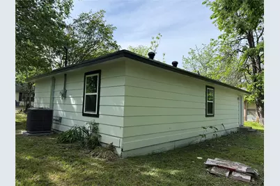 1114 Blackburn Street, Commerce, TX 75428 - Photo 15