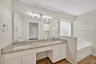 548 Marybeth Dr, Burleson, TX 76028 - Photo 19