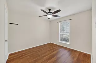 548 Marybeth Dr, Burleson, TX 76028 - Photo 23