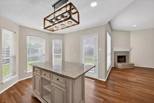 548 Marybeth Dr, Burleson, TX 76028 - Photo 11