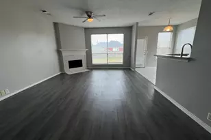 2805 Crater Lake Ln, Denton, TX 76210 - Photo 3