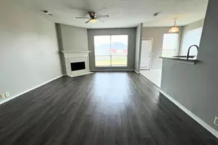 2805 Crater Lake Ln, Denton, TX 76210 - Photo 3