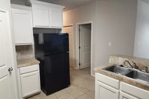 151 N Meadows Dr N, Granbury, TX 76048 - Photo 5