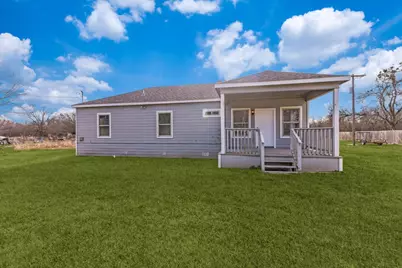 711 S 3rd Avenue E, Dawson, TX 76639 - Photo 1