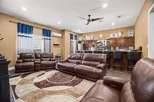 505 S Bluegrove Rd, Lancaster, TX 75146 - Photo 9