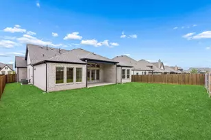 1011 Emerald Trce Dr, Justin, TX 76247 - Photo 17