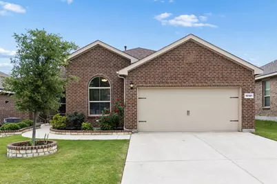 10121 Poinsett Way, Fort Worth, TX 76108 - Photo 1