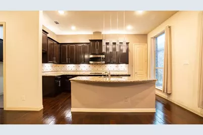 185 Carrington Lane, Lewisville, TX 75067 - Photo 11