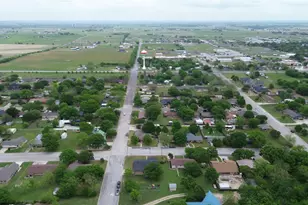 934 N Maple St, Muenster, TX 76252 - Photo 35
